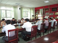 惠东县委常委林月云看望慰问优秀科技辅导员