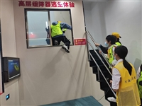 龙川县清大学堂培训中心到河源市科技馆开展研学之旅