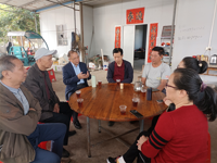 茂名市老科协一行到茂南区金塘镇南埜村龙眼果园改造示范点调研