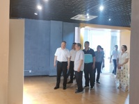 中国工程院院士傅廷栋到云浮市郁南县连滩中学指导院士成就展览馆建设