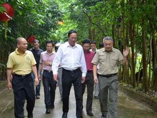 中国科协副主席陈章良到肇庆市考察科普基地