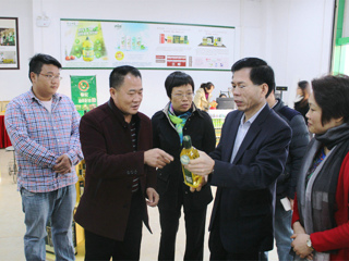 何真赴梅州市调研科协工作