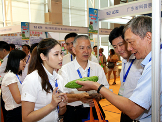 2015年广东省“全国科普日”活动暨第六届中国（广州）国际健康保健产业博览会举行