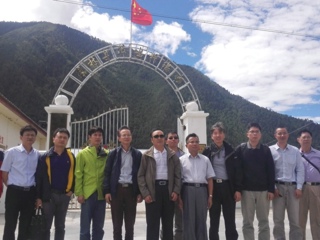 省科协组织有关专家开展科技援藏服务活动