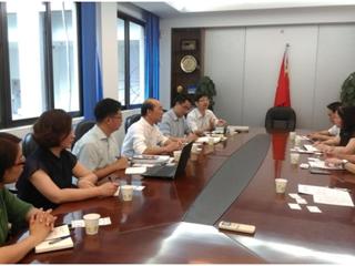 何真会见龙昌数码科技有限公司董事总经理梁锺铭一行