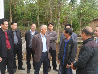 吴焕泉同志到西塘村指导精准扶贫工作