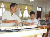 中山八旬退休教师20年坚持义务培育科技幼苗