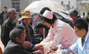 河源市和平县科协开展送医下乡活动