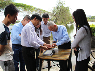 省科协调研汕头市龙湖区科普惠农示范基地及科普e站建设