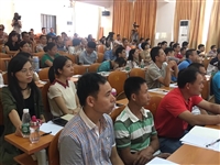 2018年全国科普日活动--阳江市科协组织开展青少年科技创新暨七巧板创意活动师资培训