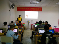 河源市科技馆创客公益活动之“竞赛小车”