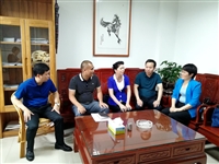 河源市人大常委会副主任、科协主席吴素香到和平县慰问优秀科技工作者