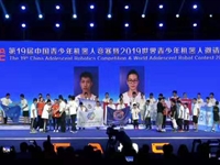 佛山师生参加第19届中国青少年机器人竞赛喜获佳绩