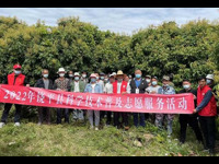 潮州市饶平县科协志愿者进果园授课