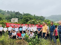 广东郁南黄皮科技小院开展送科技下乡活动