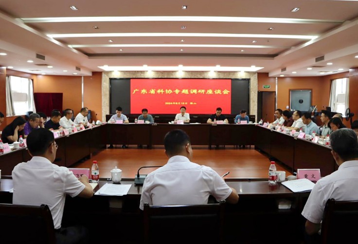 成洪波到基层单位宣讲党的二十届三中全会精神并开展专题调研