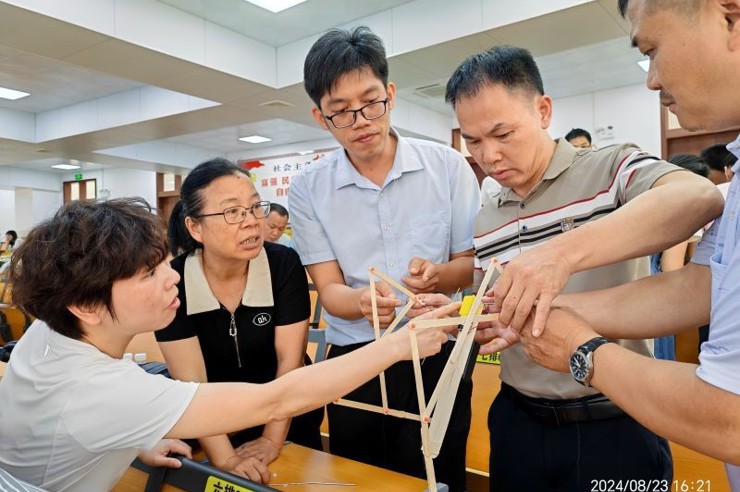 云浮市2024年青少年科技辅导员培训班举办