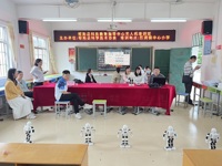 云浮市郁南县科协举办无人机和跳舞机器人培训班