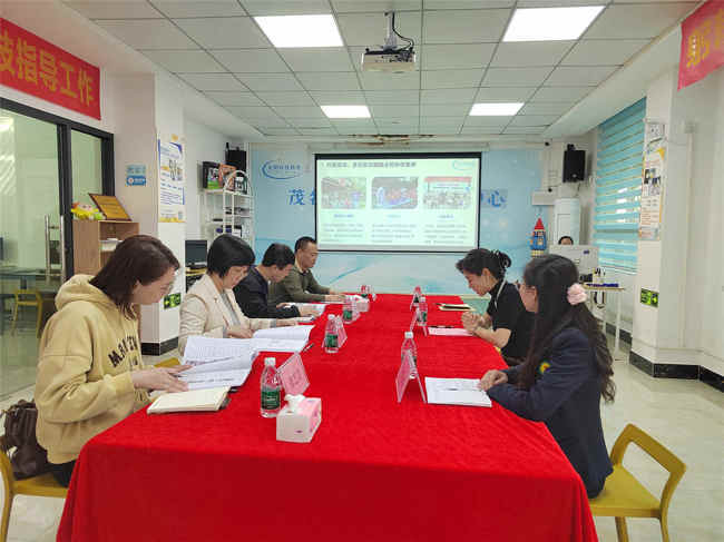 茂名市科协实地调研青少年科普教育工作
